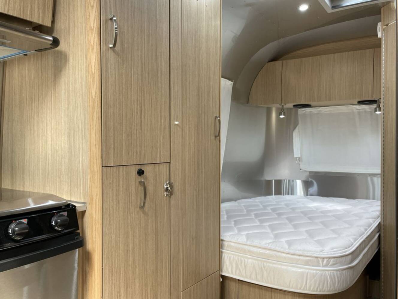A photo of this 2017 Airstream Flying Cloud 23D