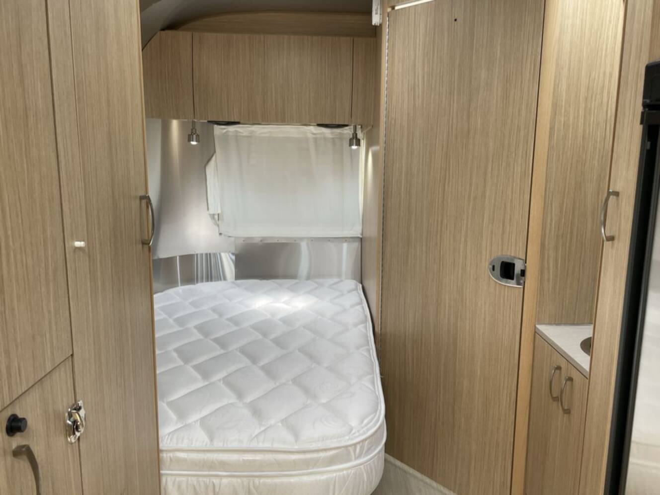 A photo of this 2017 Airstream Flying Cloud 23D