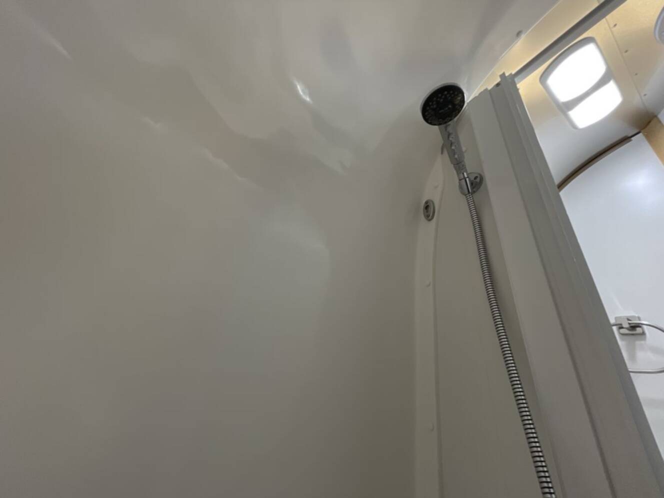 A photo of this 2017 Airstream Flying Cloud 23D