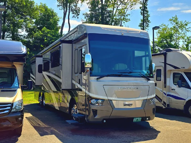 2022 Newmar Ventana 4037