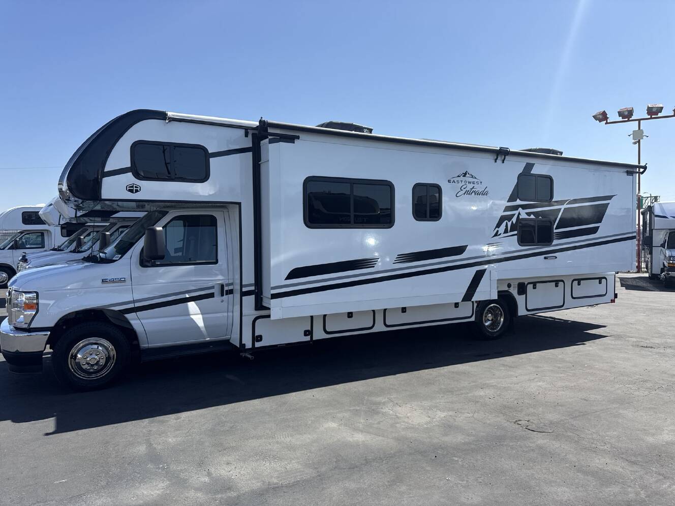 A photo of this 2026 East To West ENTRADA 3100