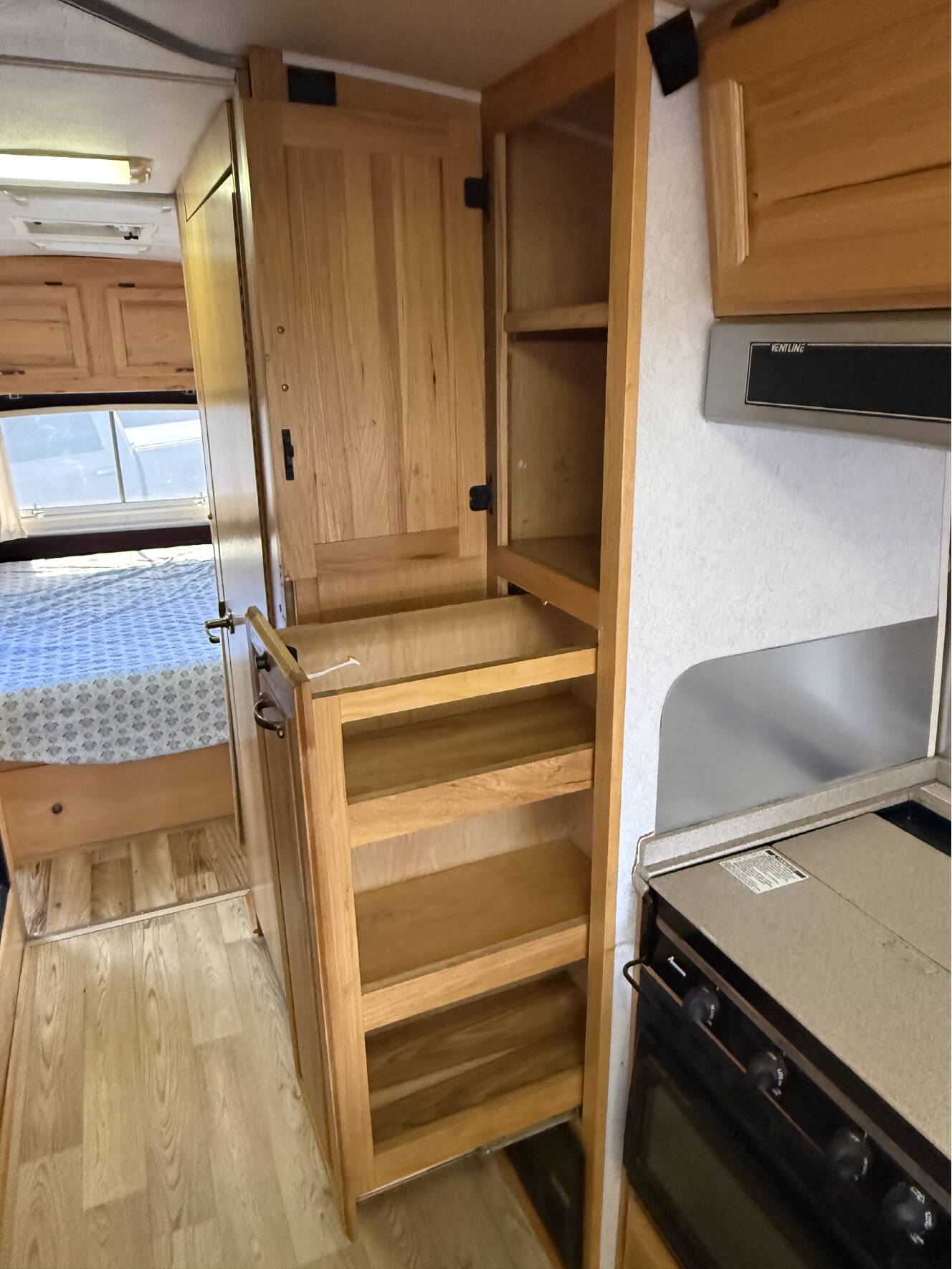 A photo of this 2007 Airstream CLASSIC 27