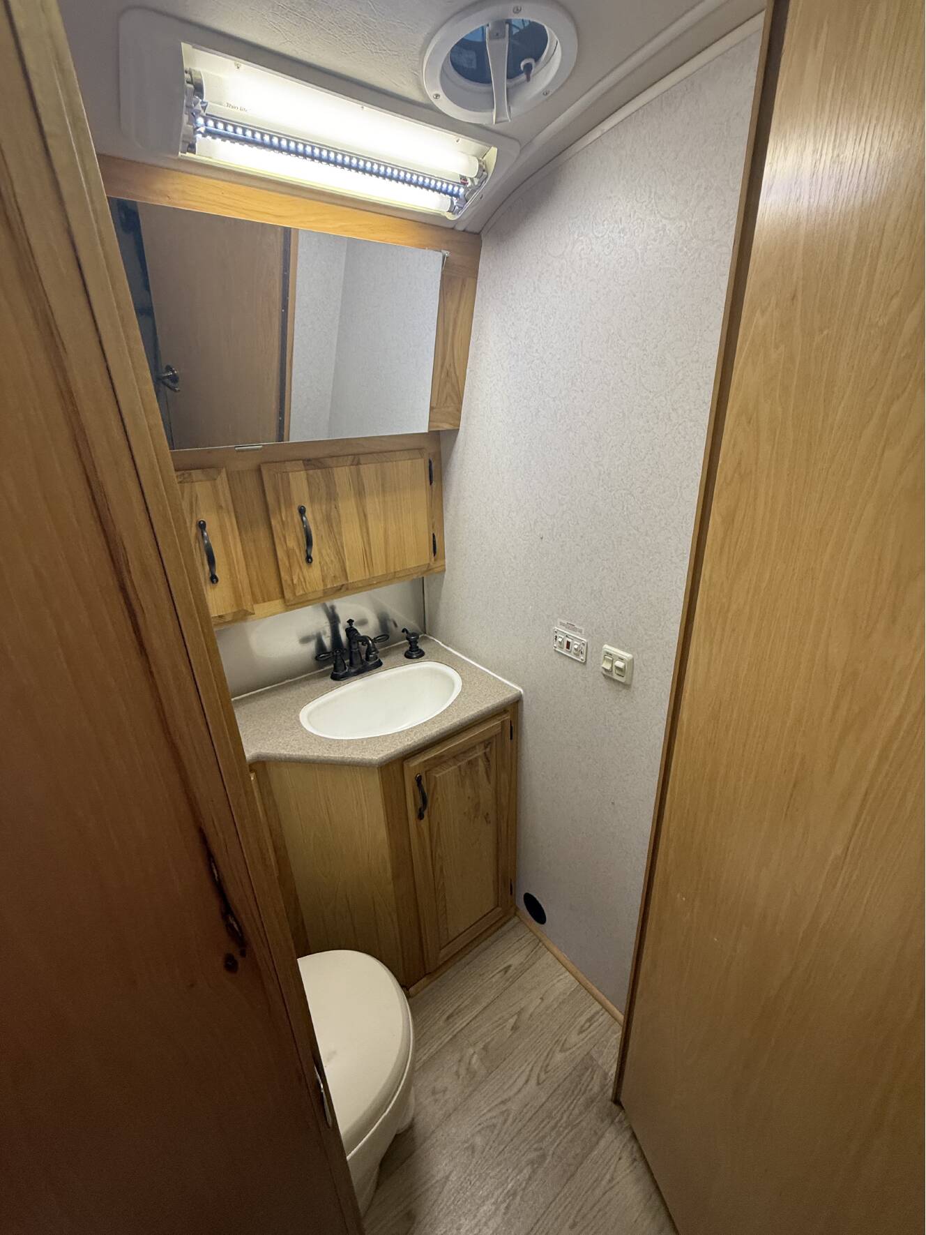 A photo of this 2007 Airstream CLASSIC 27