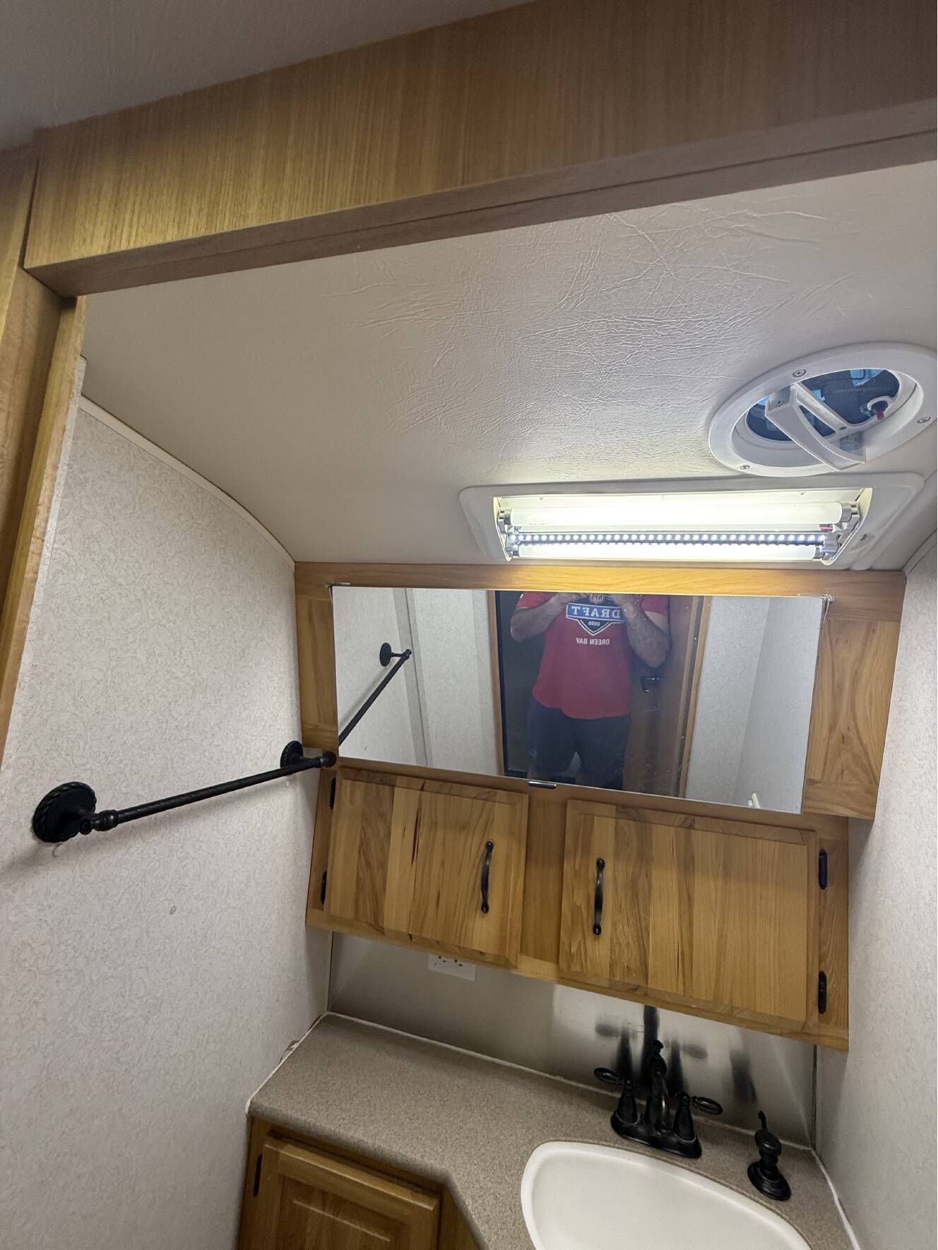 A photo of this 2007 Airstream CLASSIC 27