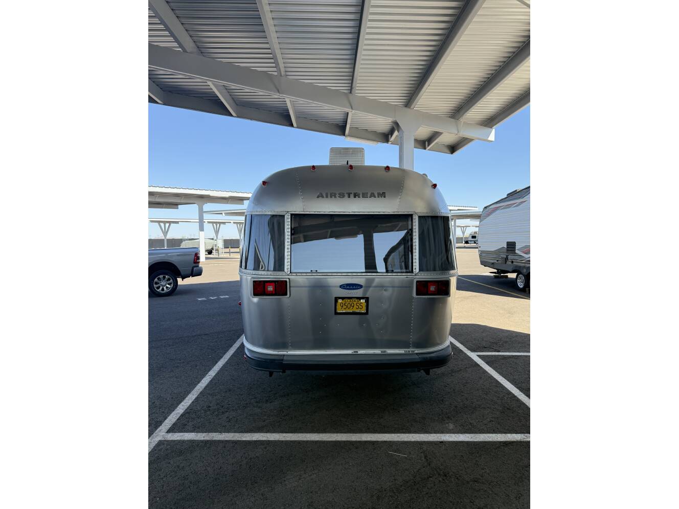A photo of this 2007 Airstream CLASSIC 27