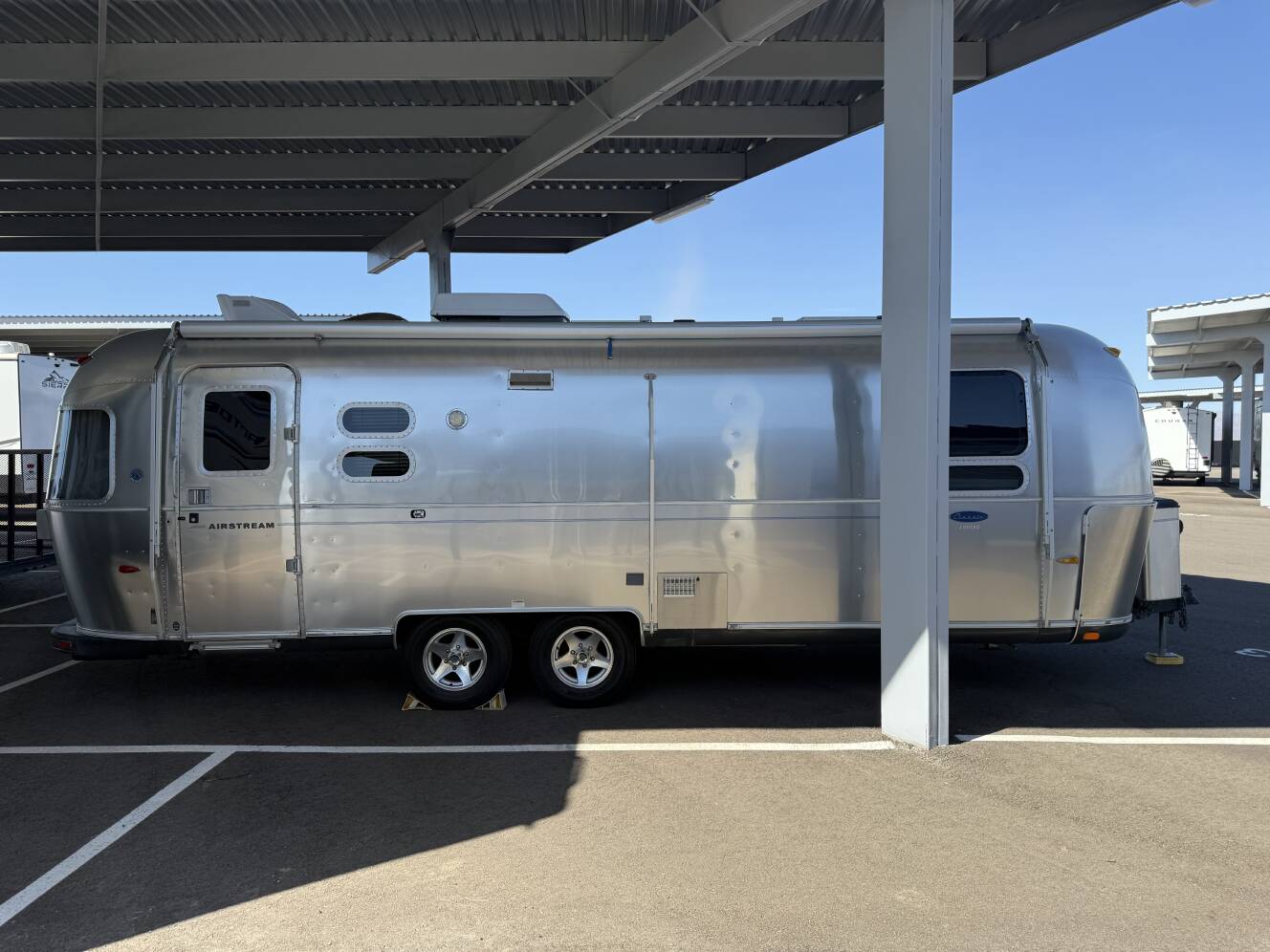 A photo of this 2007 Airstream CLASSIC 27