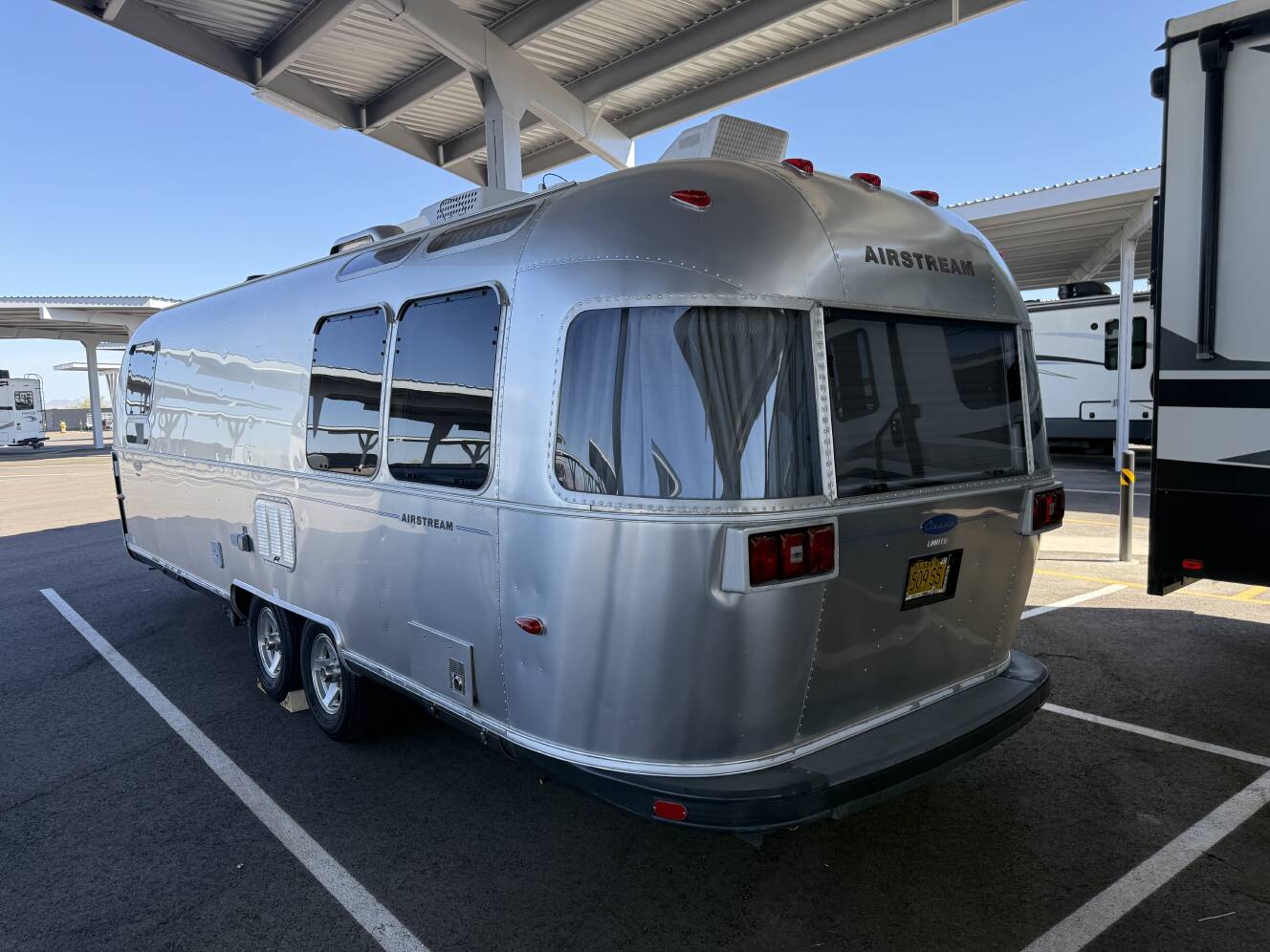 A photo of this 2007 Airstream CLASSIC 27