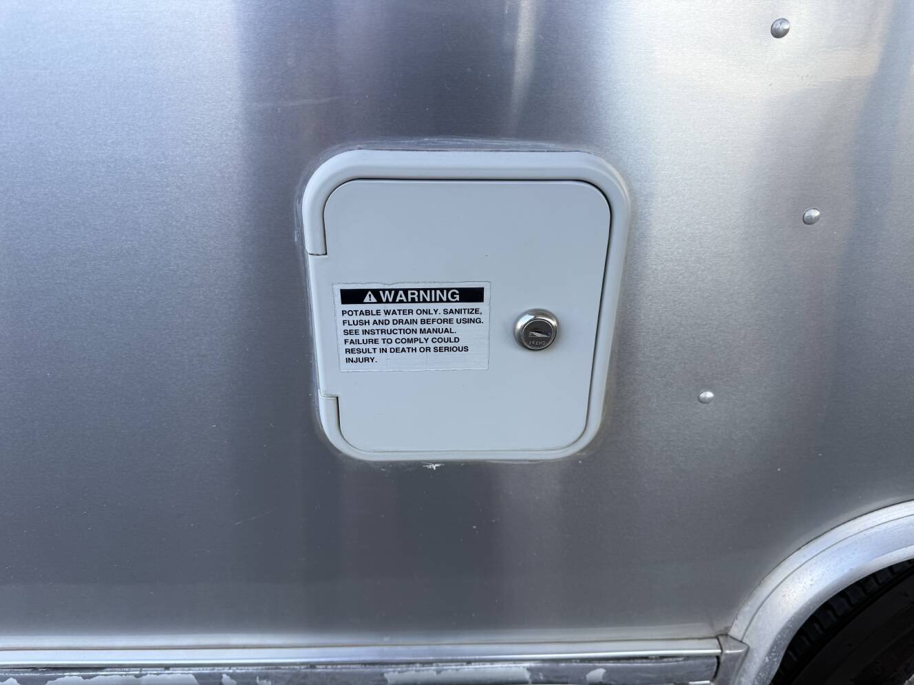 A photo of this 2007 Airstream CLASSIC 27