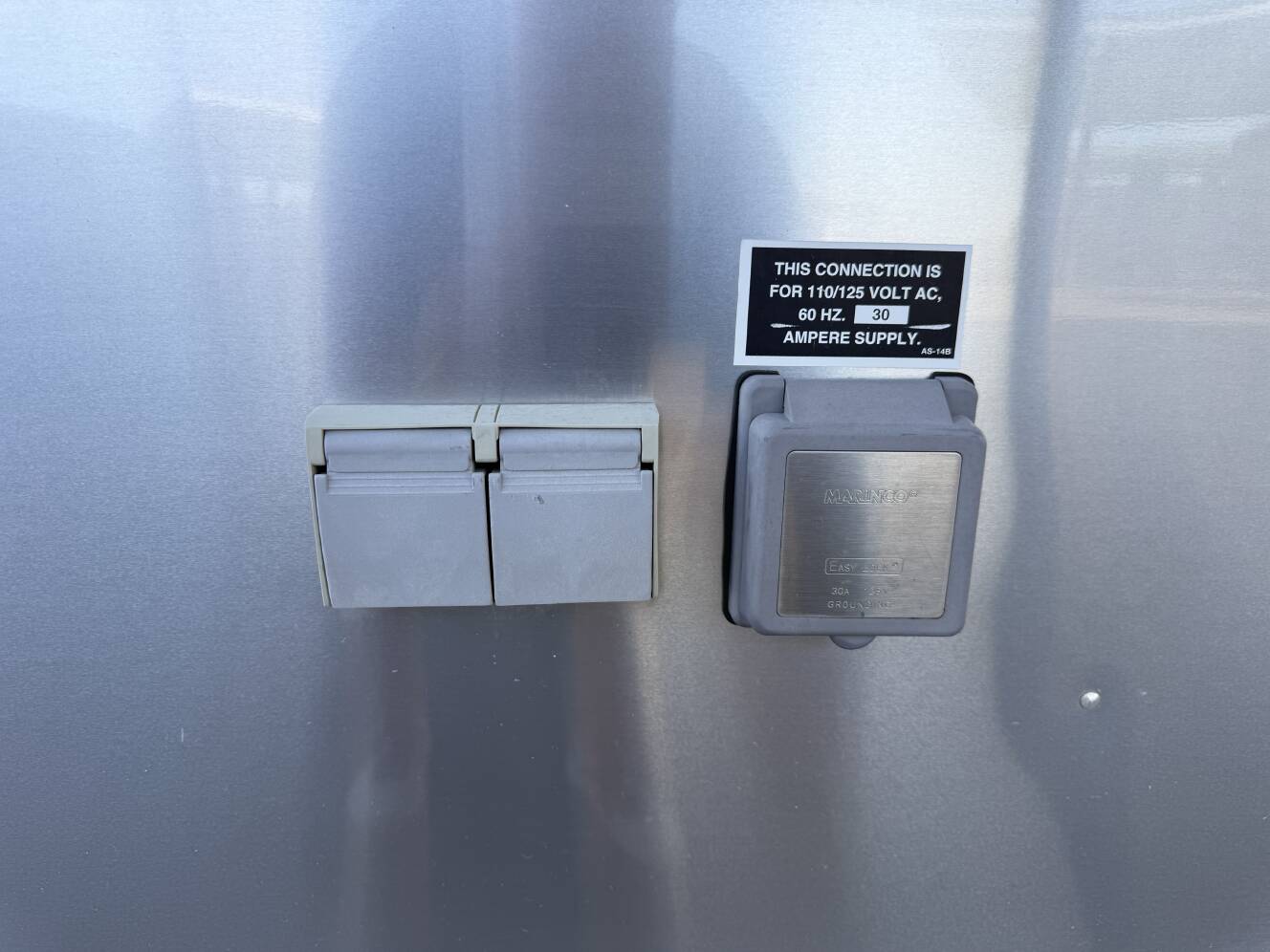 A photo of this 2007 Airstream CLASSIC 27