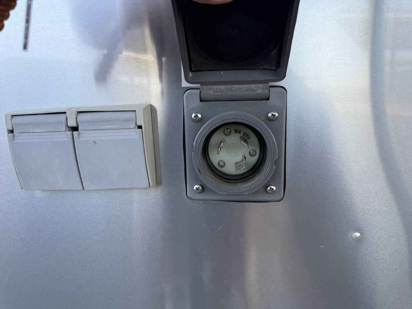 A photo of this 2007 Airstream CLASSIC 27