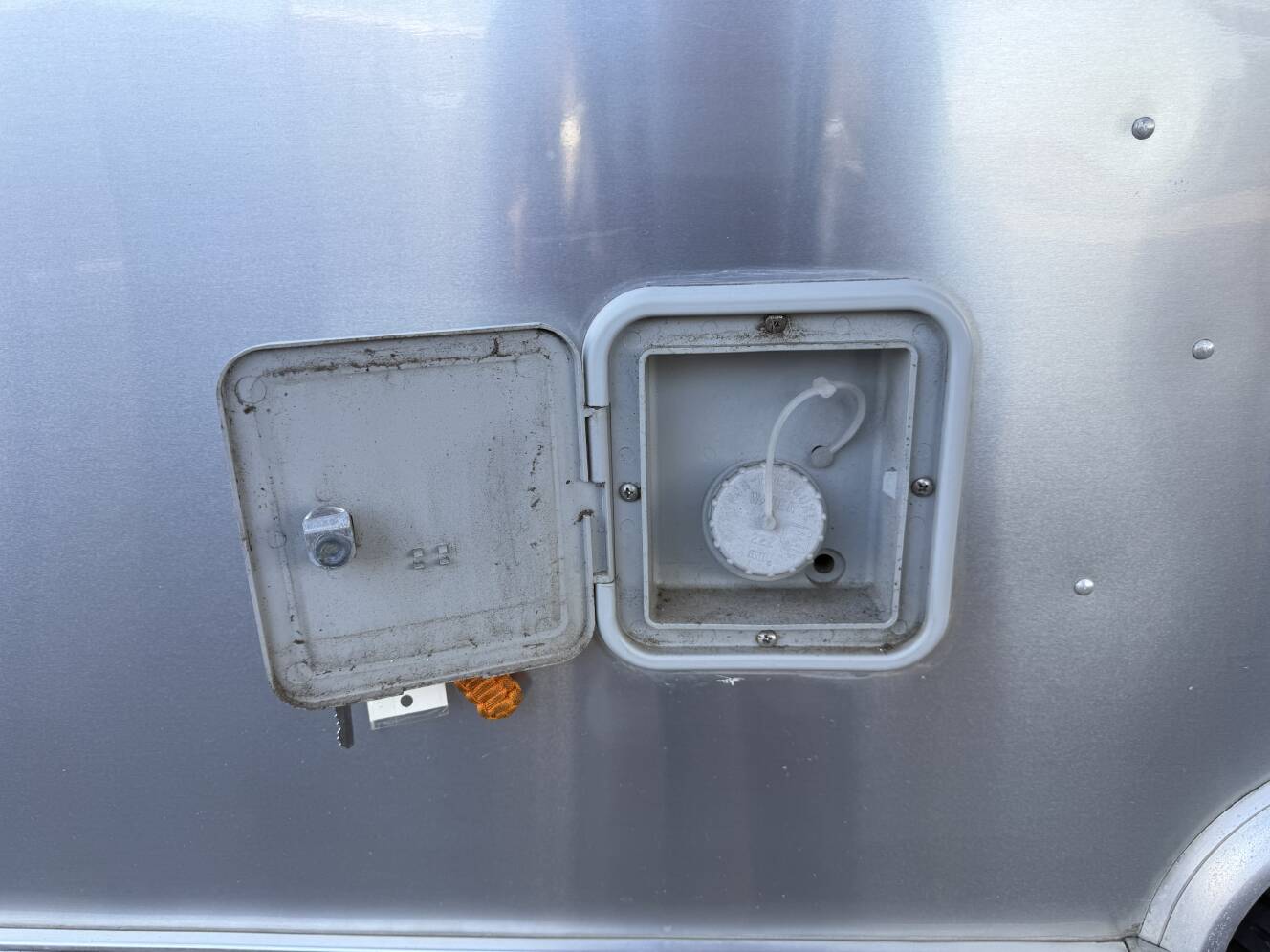 A photo of this 2007 Airstream CLASSIC 27