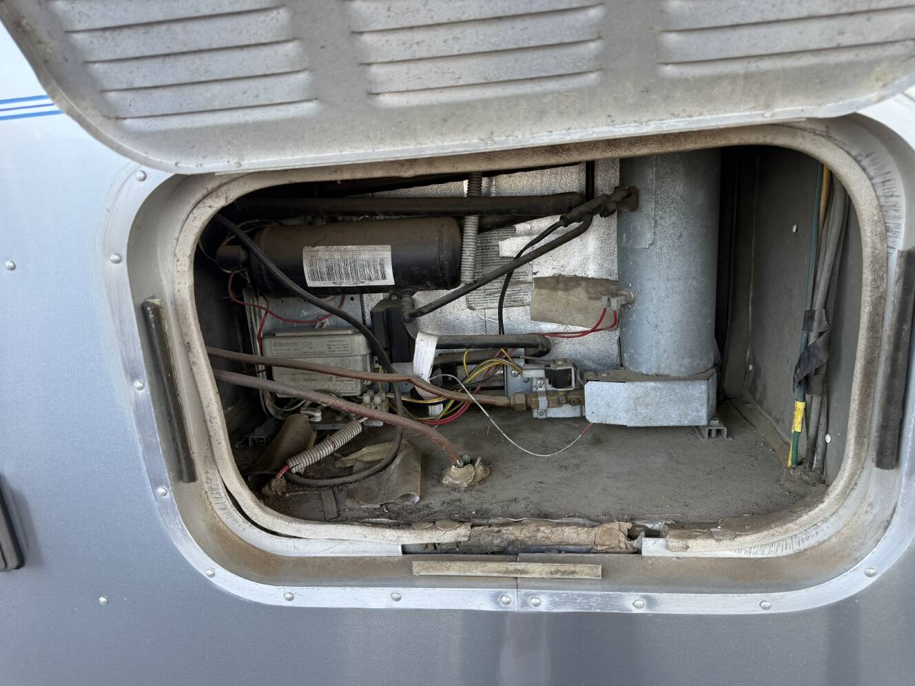 A photo of this 2007 Airstream CLASSIC 27