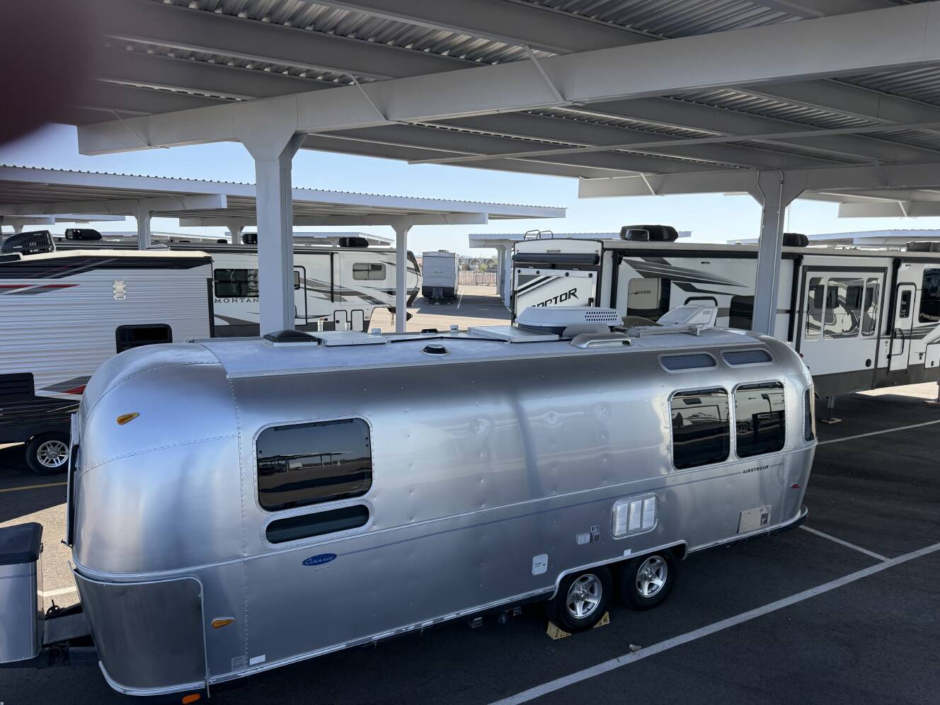 A photo of this 2007 Airstream CLASSIC 27
