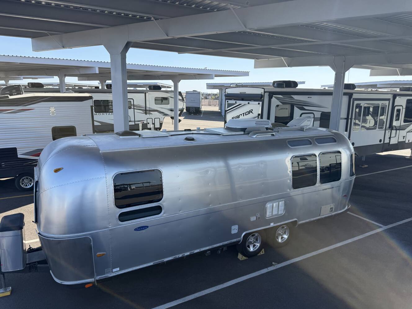 A photo of this 2007 Airstream CLASSIC 27