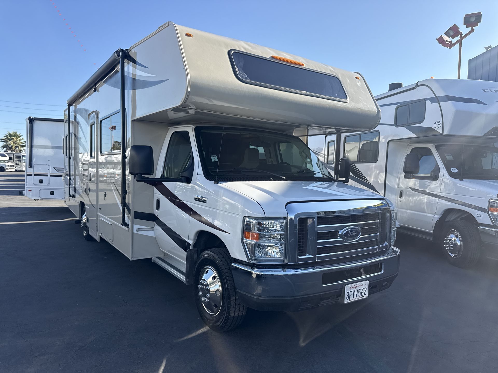 2018 Coachmen LEPRECHAUN 260 QB RV