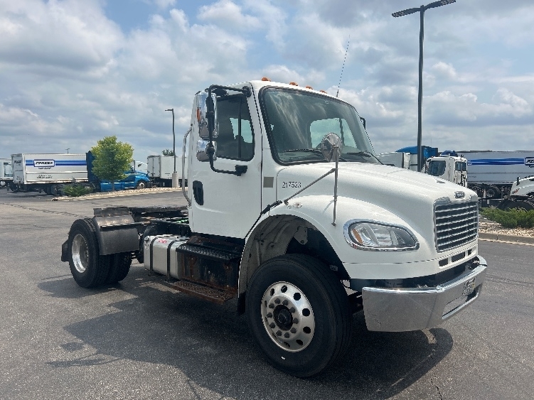 2019 FREIGHTLINER BUSINESS CLASS M2 106 in Madison, WI