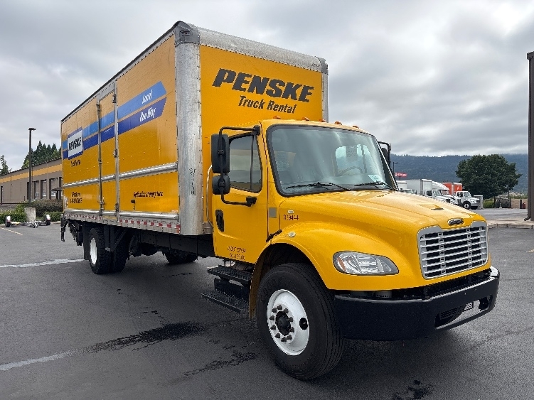 2020 FREIGHTLINER BUSINESS CLASS M2 106 in Portland, OR