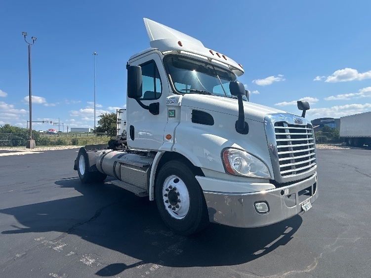 2020 FREIGHTLINER CASCADIA 113 in Columbus, OH