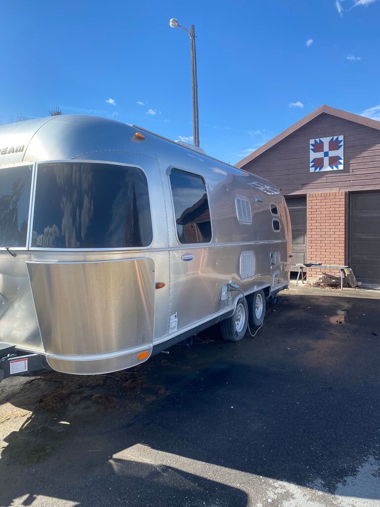 2015 Airstream International Serenity 23FB in burley ID