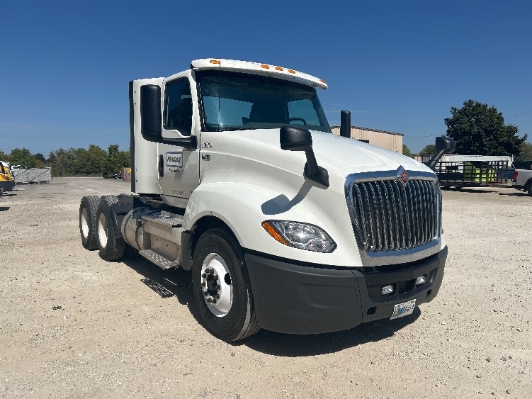 2018 INTERNATIONAL LT625 in Earth City, MO