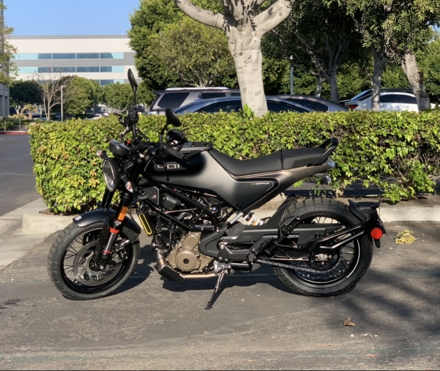 2022 Husqvarna SVARTPILEN 401 Standard motorcycle