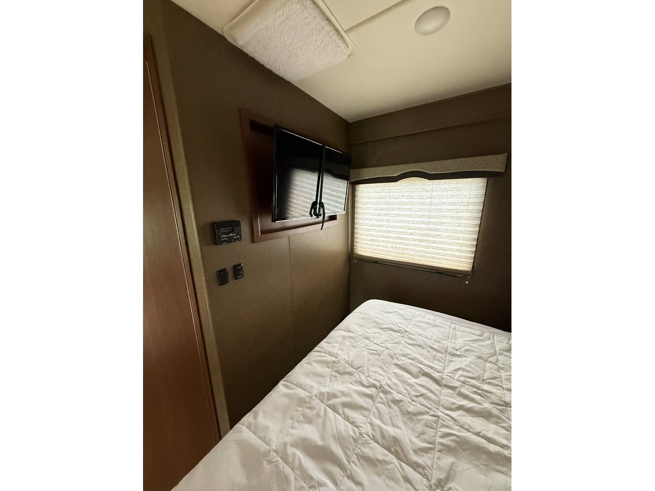 A photo of this 2017 Thor Motor Coach Chateau 26B