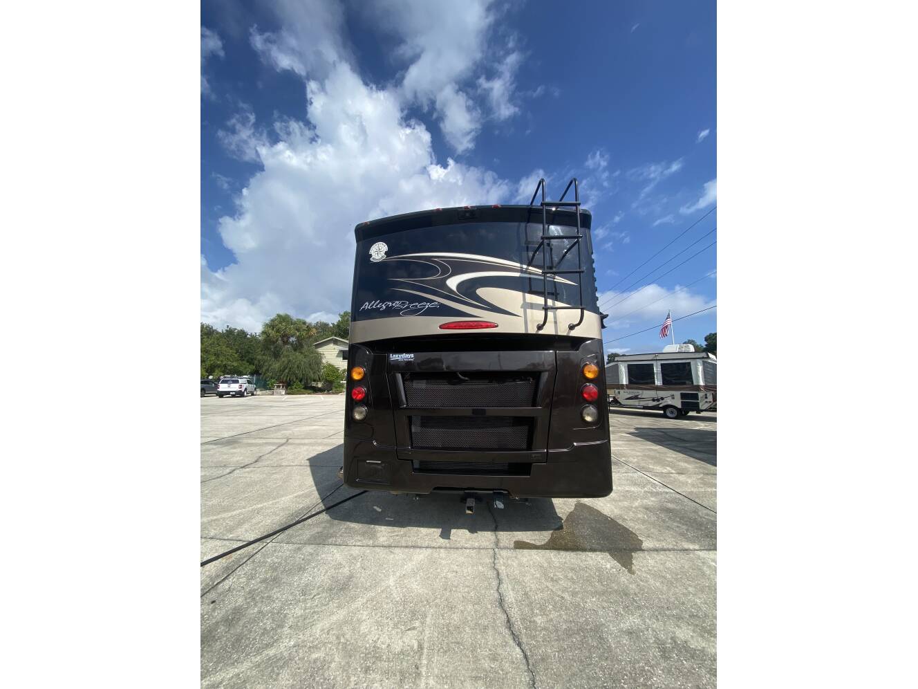 A photo of this 2015 Tiffin Motorhomes Breeze 32BR