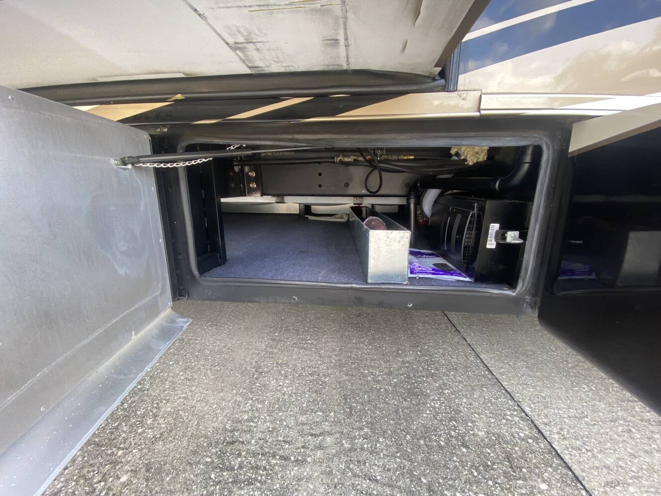 A photo of this 2015 Tiffin Motorhomes Breeze 32BR