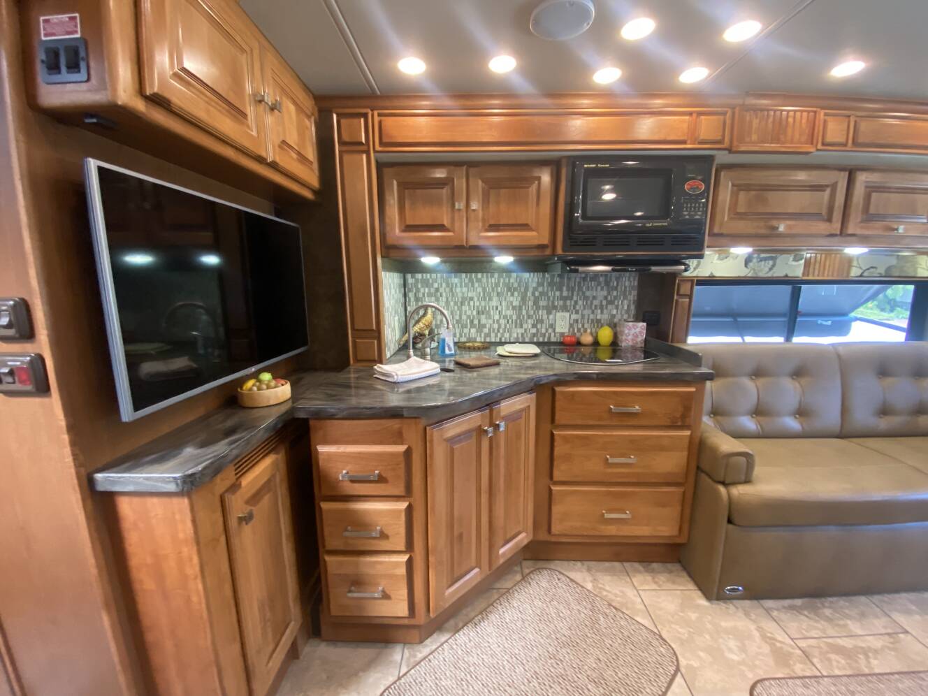 A photo of this 2015 Tiffin Motorhomes Breeze 32BR