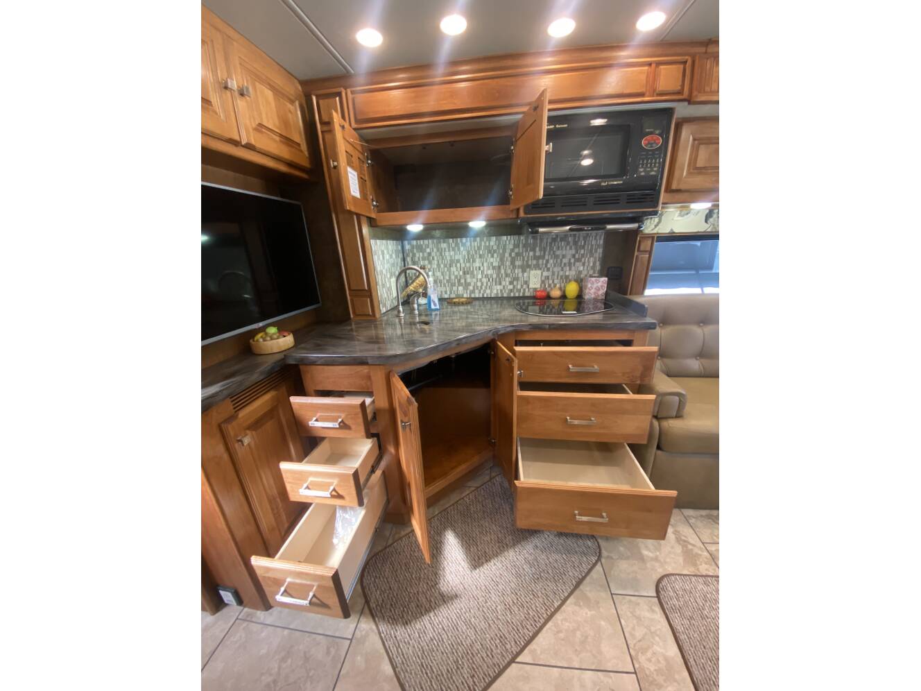 A photo of this 2015 Tiffin Motorhomes Breeze 32BR
