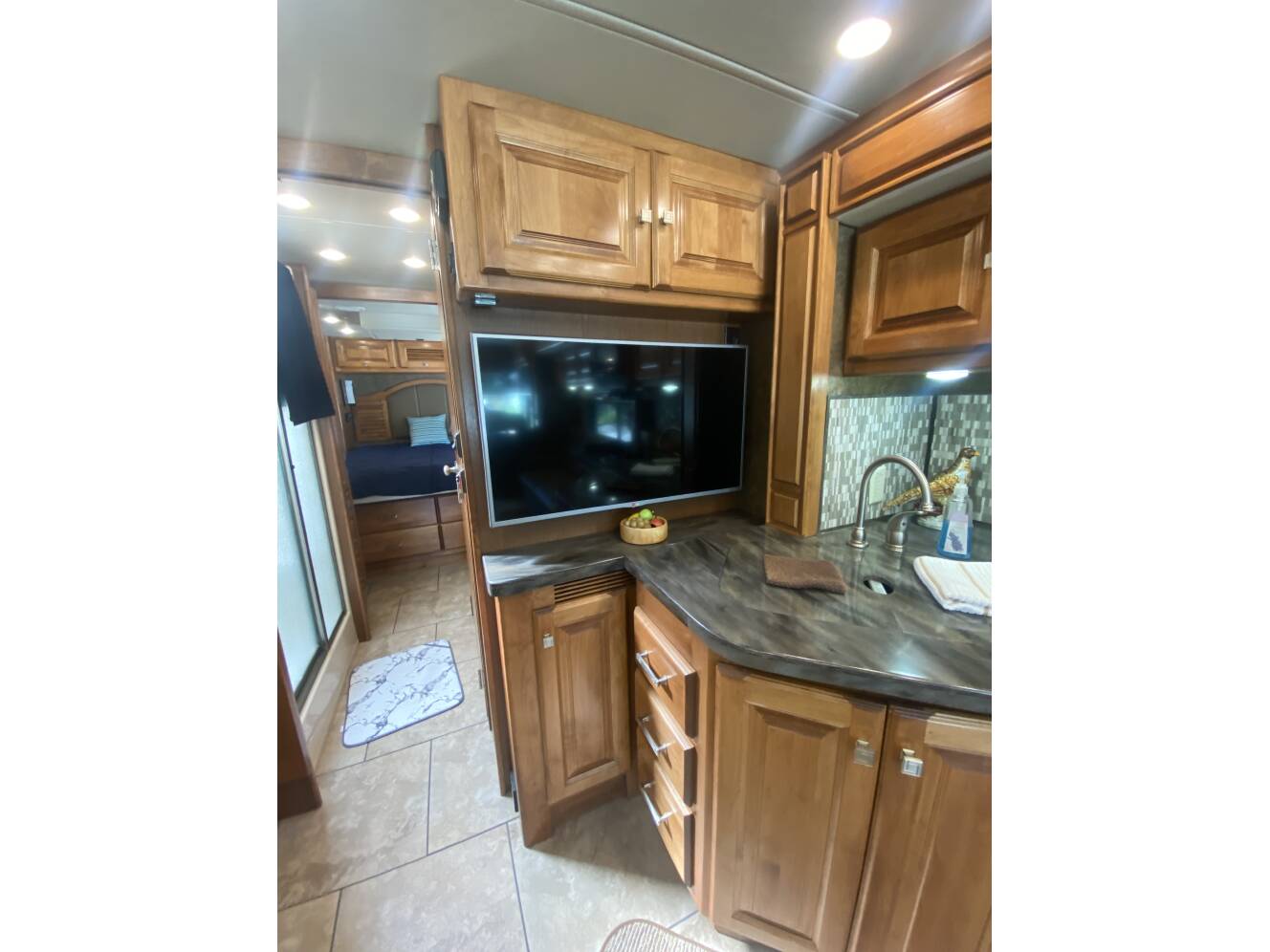 A photo of this 2015 Tiffin Motorhomes Breeze 32BR