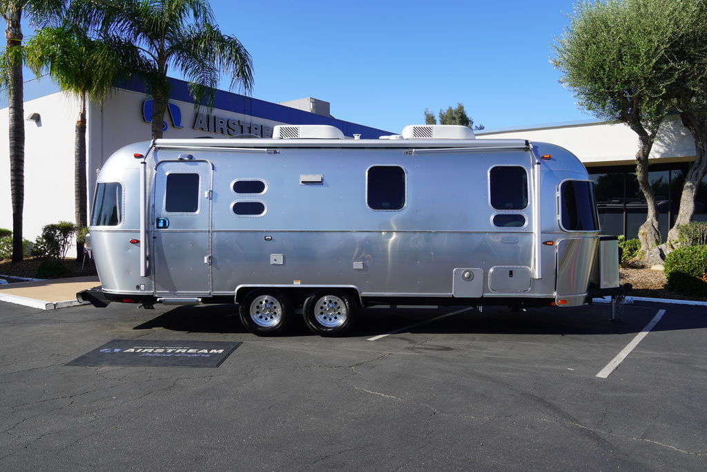 View more photos of this listing