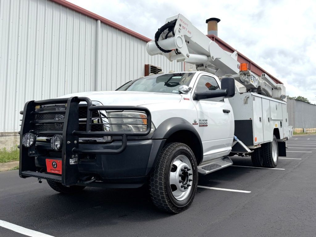 2014 ETI ETCMH37IH / Ram 5500 - Bucket Truck in Lindale, TX