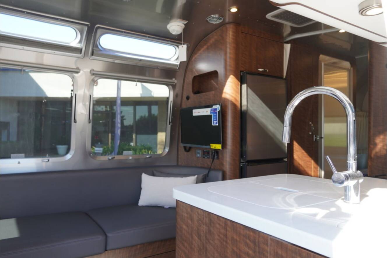 A photo of this 2026 Airstream Globetrotter 25FBQ