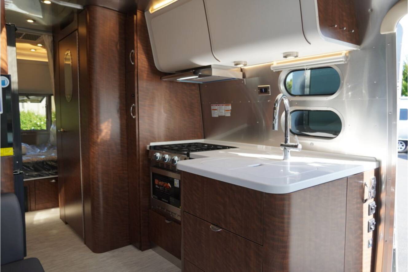 A photo of this 2026 Airstream Globetrotter 25FBQ