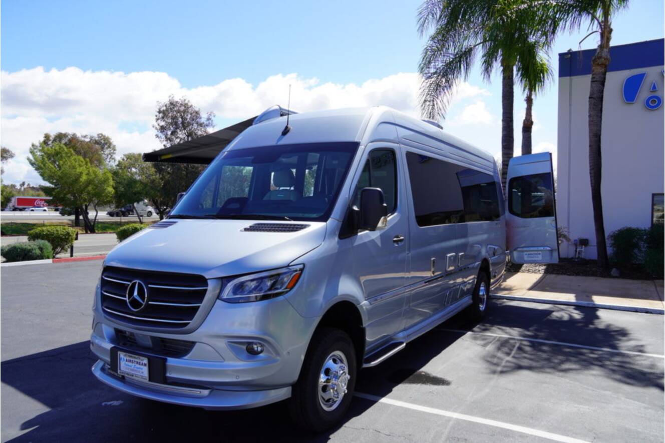 A photo of this 2025 Airstream Interstate 24GT AWD