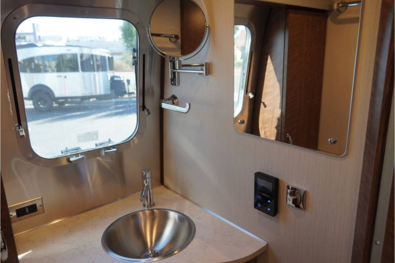 A photo of this 2026 Airstream Globetrotter 25FBQ