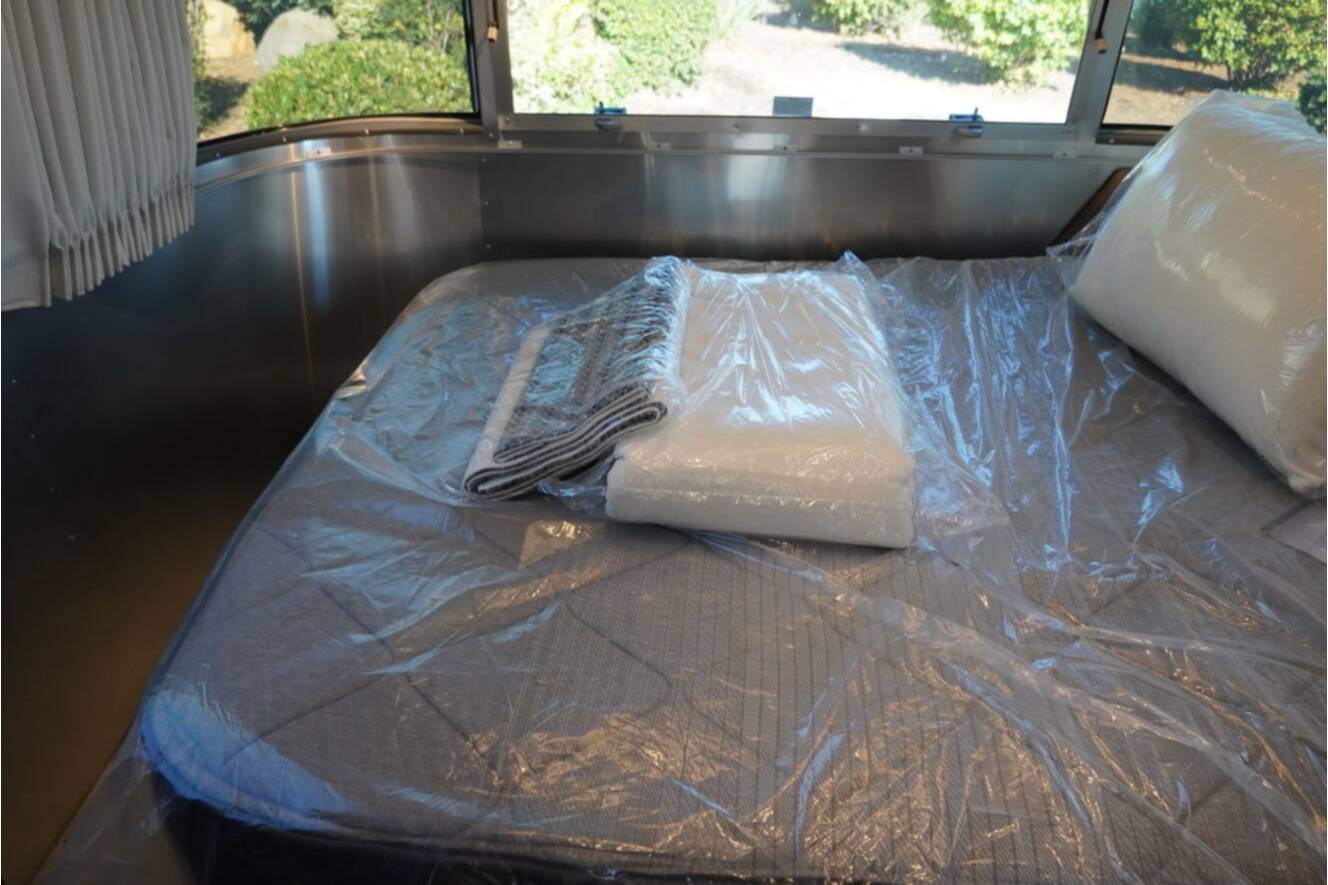 A photo of this 2026 Airstream Globetrotter 25FBQ