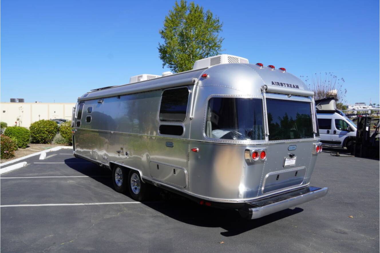 A photo of this 2026 Airstream Classic 28RBT