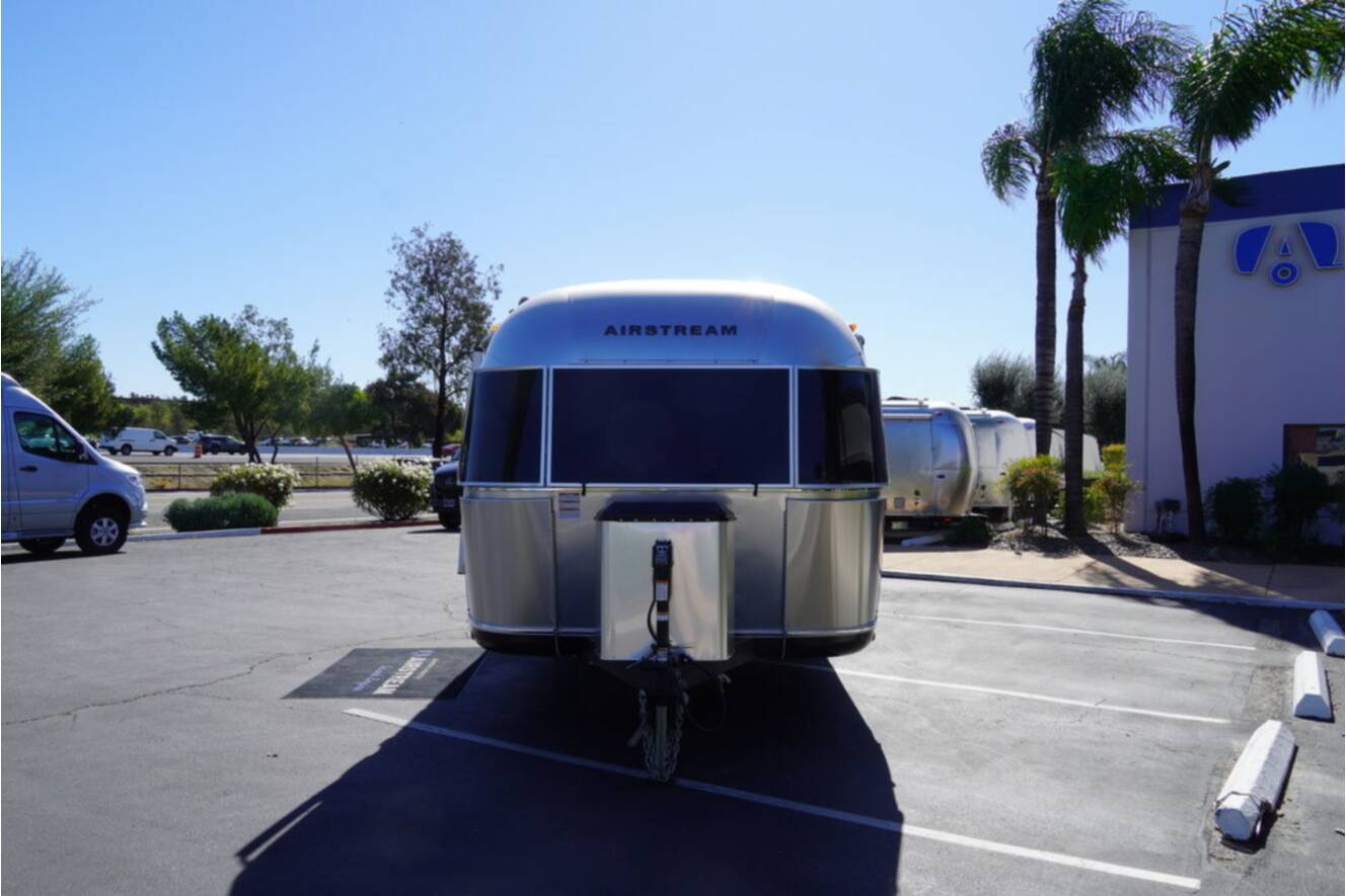 A photo of this 2026 Airstream Classic 28RBT
