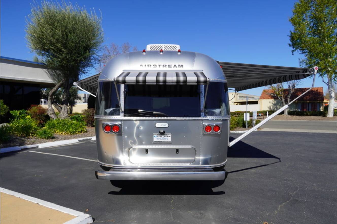 A photo of this 2026 Airstream Classic 28RBT