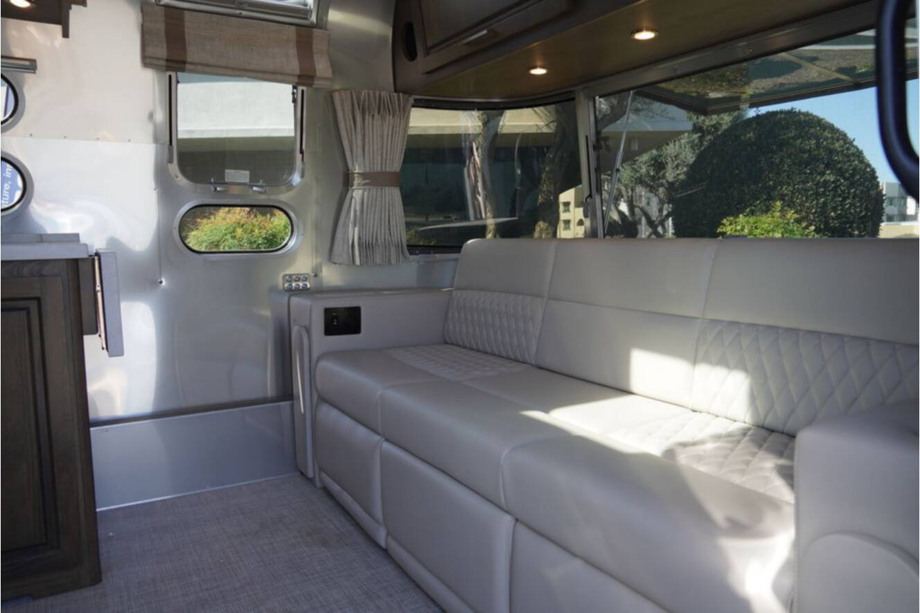 A photo of this 2026 Airstream Classic 28RBT