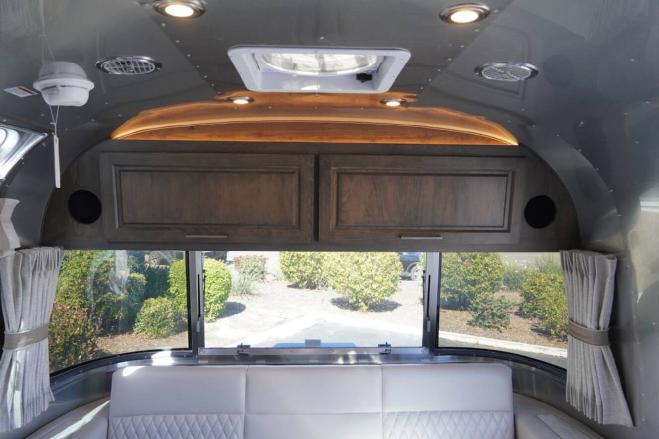 A photo of this 2026 Airstream Classic 28RBT