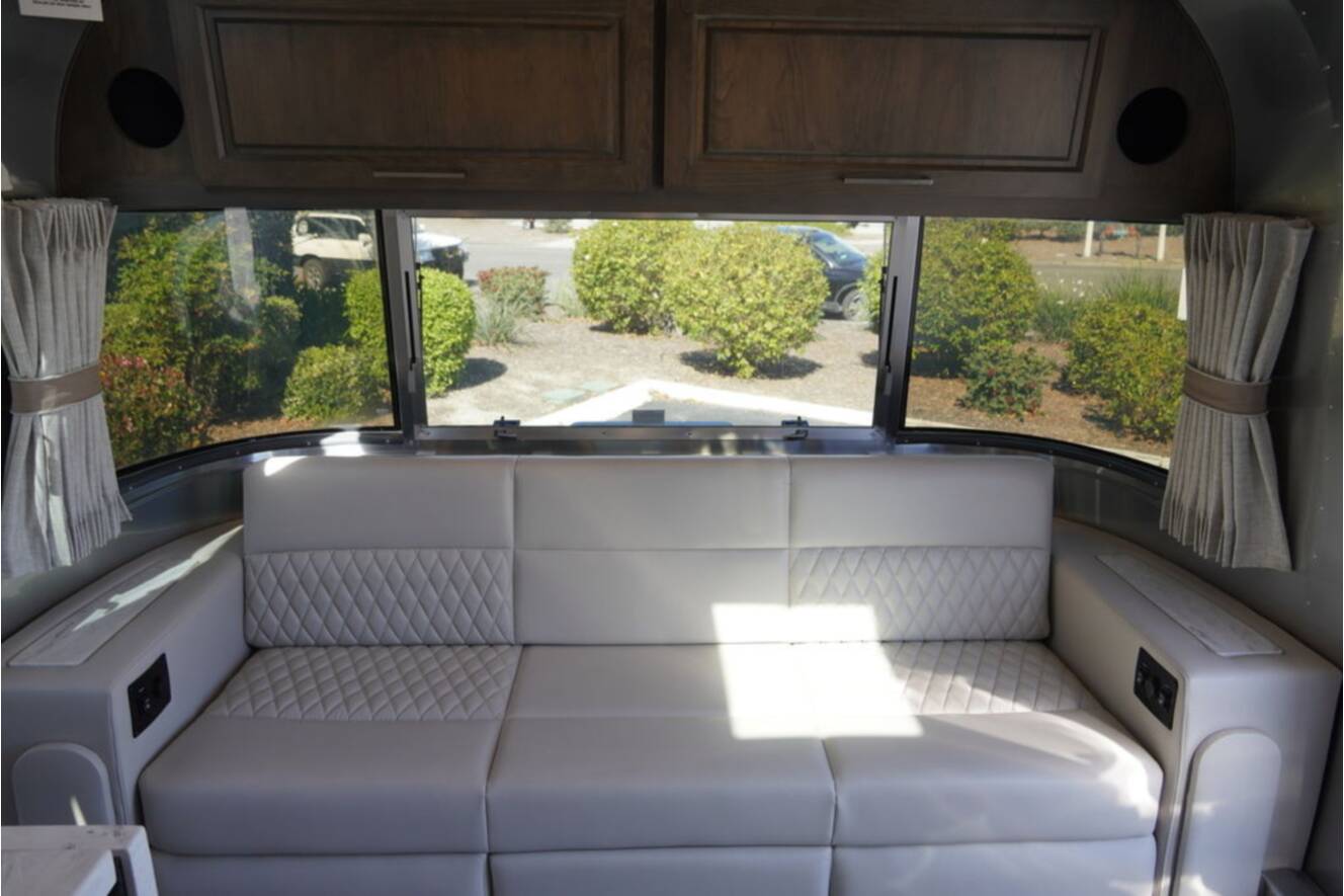 A photo of this 2026 Airstream Classic 28RBT