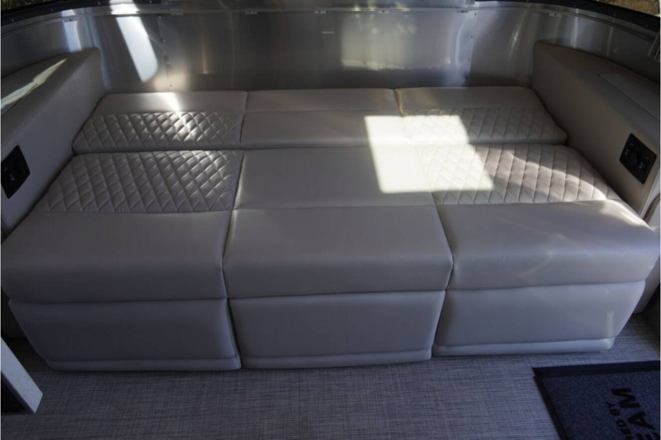 A photo of this 2026 Airstream Classic 28RBT
