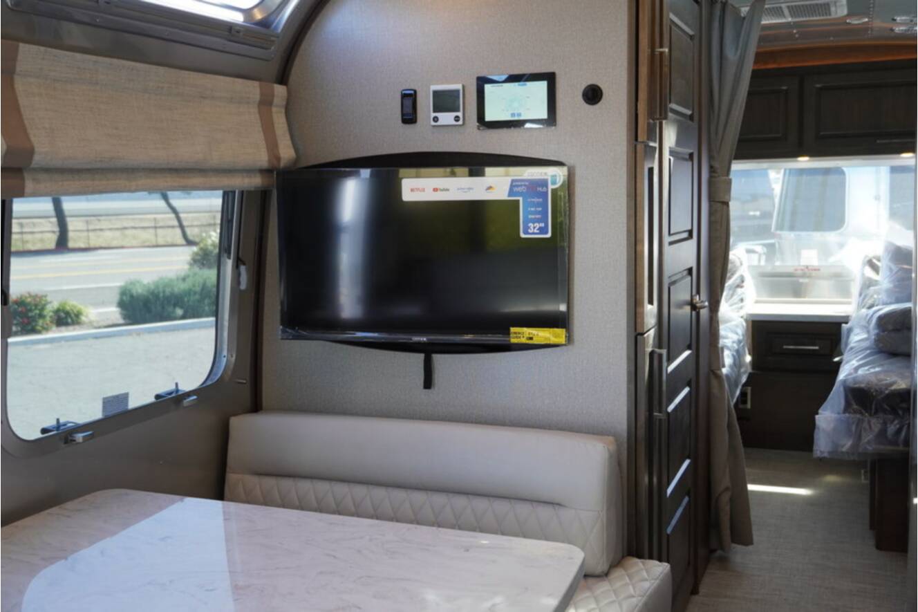 A photo of this 2026 Airstream Classic 28RBT