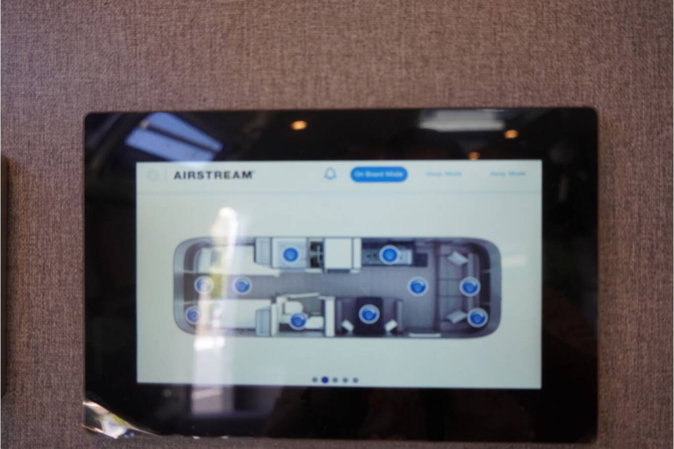 A photo of this 2026 Airstream Classic 28RBT