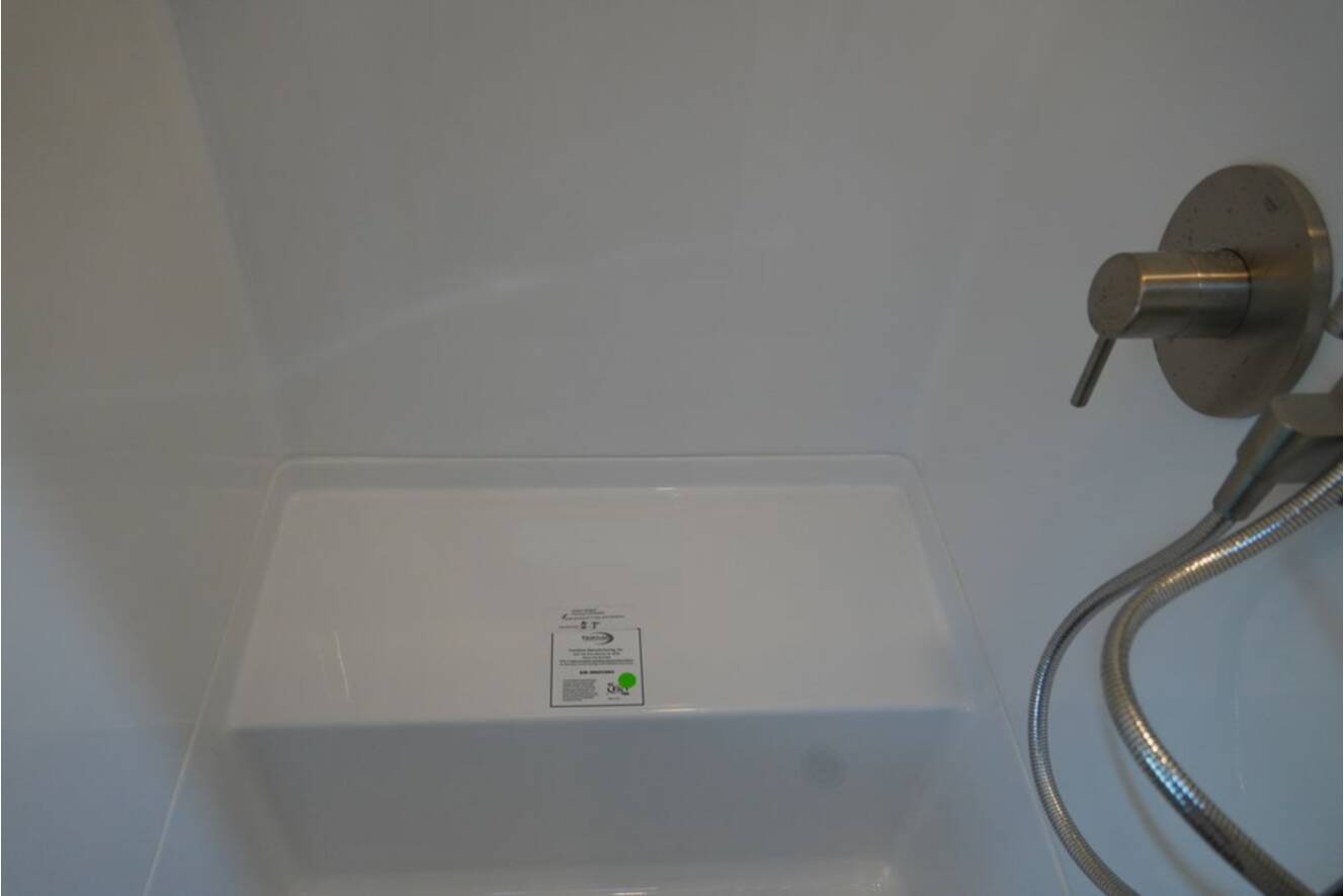 A photo of this 2026 Airstream Classic 28RBT