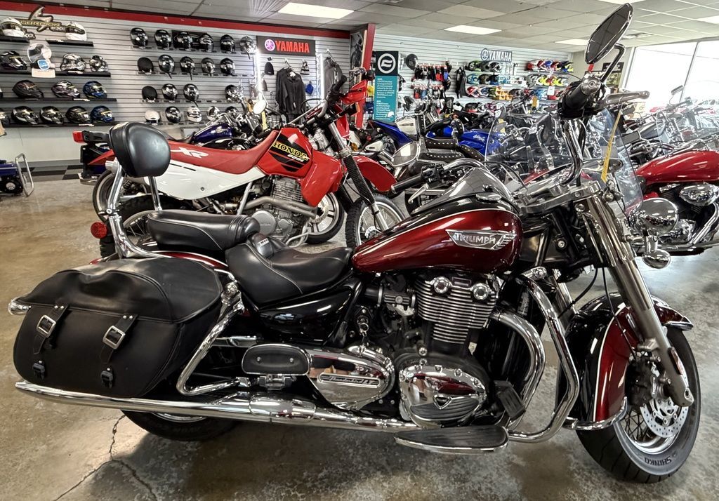 2015 Triumph Thunderbird LT ABS Two-Tone LT ABS in Harrisonburg, VA
