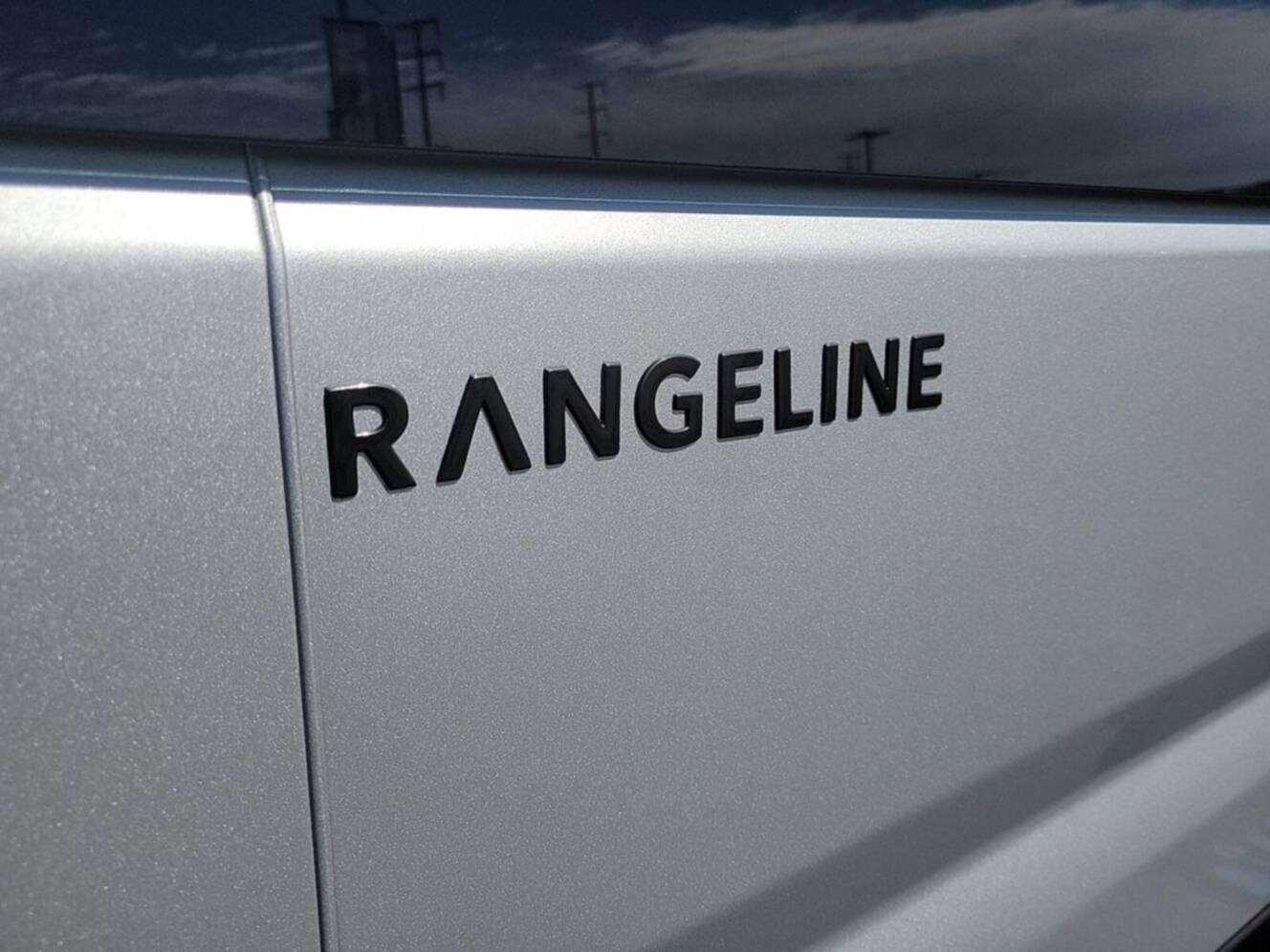 A photo of this 2026 Airstream Rangeline 21 Pop Top